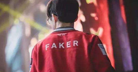 SKT2:3惜败GEN无缘S8世界赛！网友：简直是2打8！